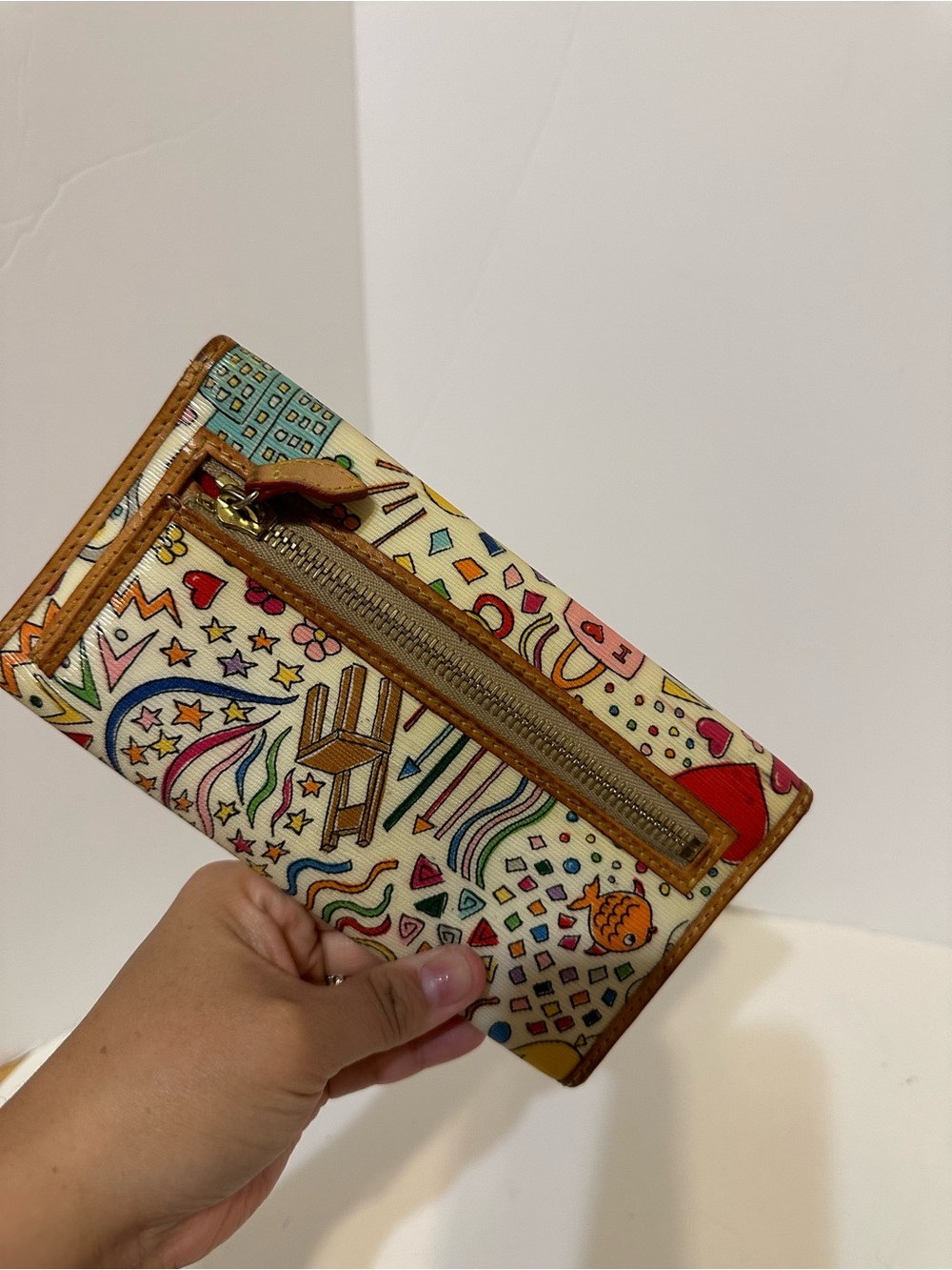 Dooney & Bourke White Multicolor Doodle Continental Wallet with Tan Trim - Picture 2 of 10